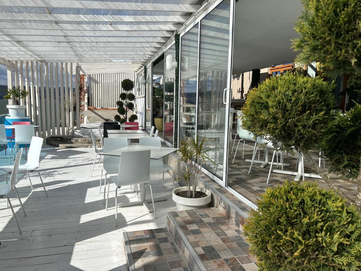 Riviera 990 - Resort & Restaurant Ieşelniţa Exterior foto
