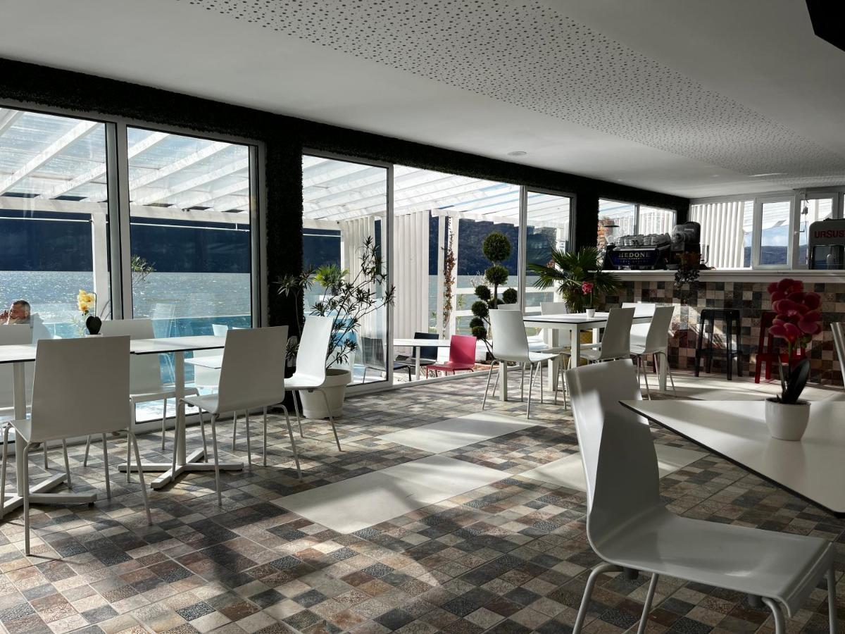 Riviera 990 - Resort & Restaurant Ieşelniţa Exterior foto